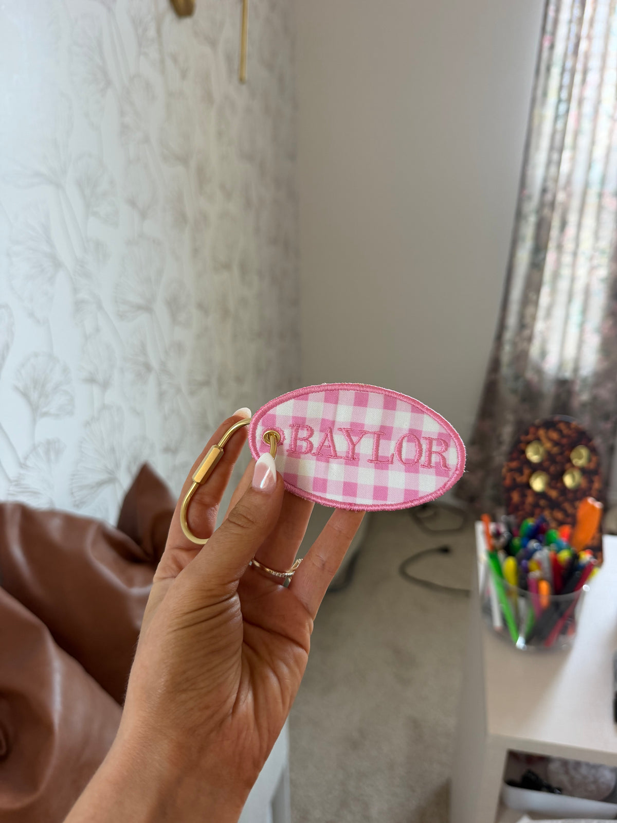 Oval Tag